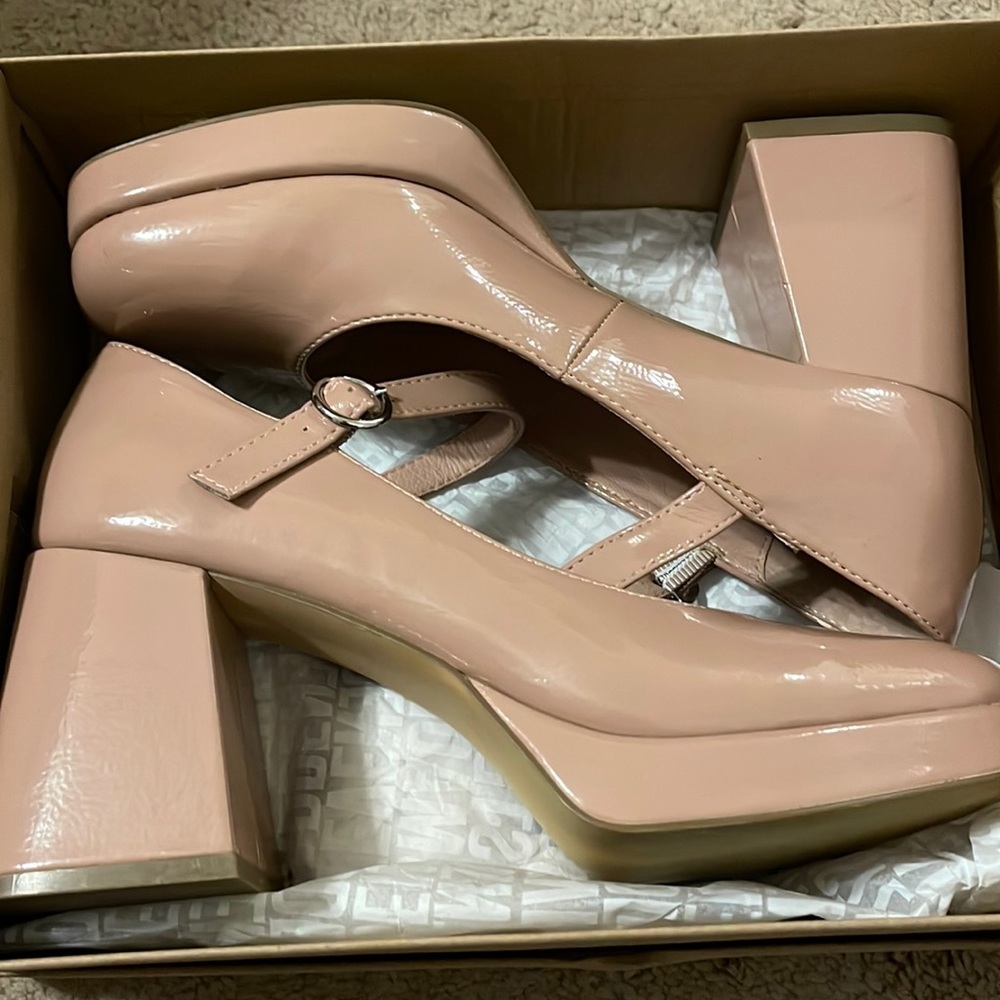 EUC Steve Madden Mingle 9.0